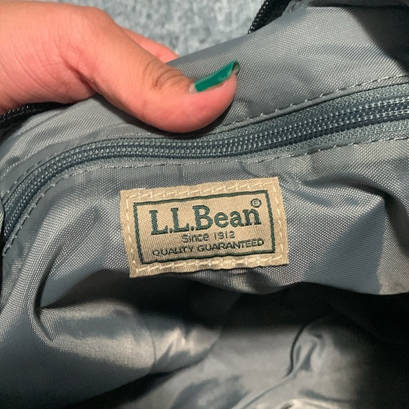 L.L. BEAN - Black Puffer Bag - Picture 6 of 10